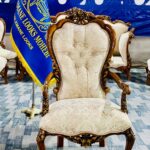 ست کردن مبل کلاسیک با دکوراسیون منزل