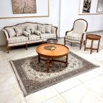 مبل کوئین پشت گرد